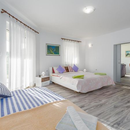 Apartmani Natasa Врсар Экстерьер фото